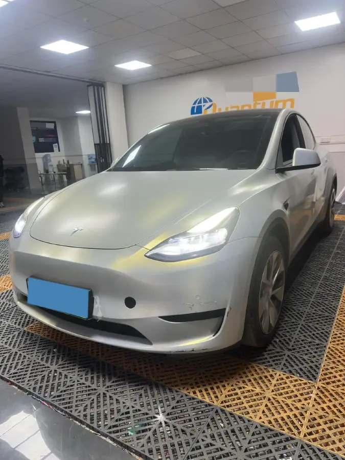 2022 Tesla Model Y BEV 60KWH