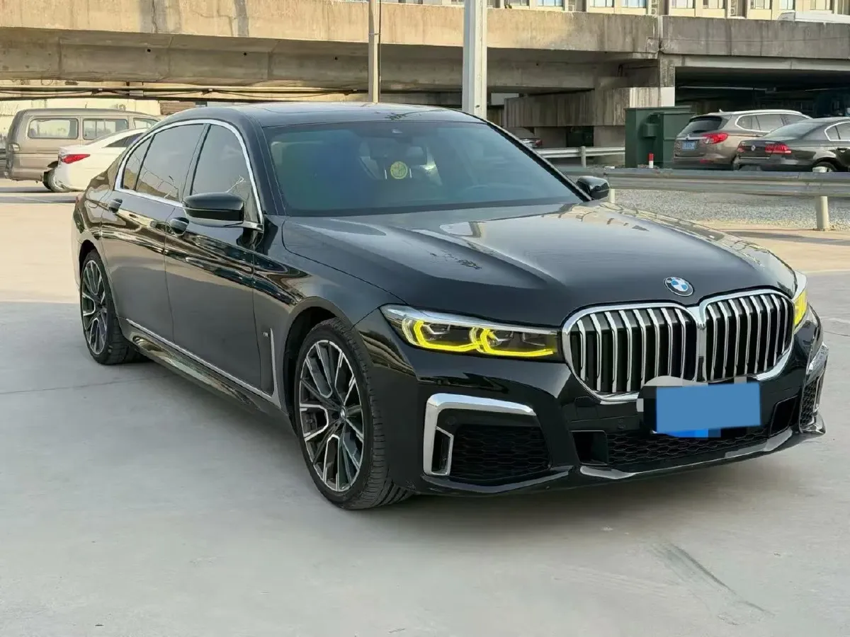 2019 BMW 7 Series 3.0T 340HP L6 8AT,autocango,china used car exporter,china ev exporter,chinese used car exporter,chinese used ev exporter
