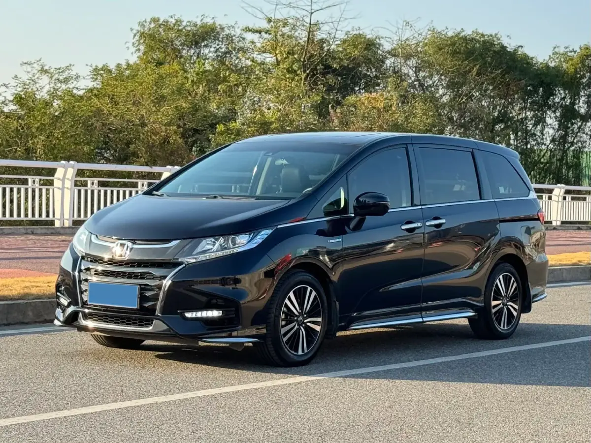 2021 Honda Odyssey 2.0L 146HP L4 E-CVT Hybrid