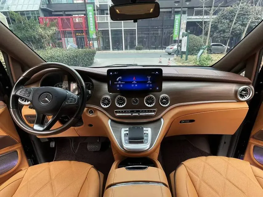 2023 Mercedes-Benz Vito 2.0T 211HP L4 9AT,autocango,china used car exporter,china ev exporter,chinese used car exporter,chinese used ev exporter