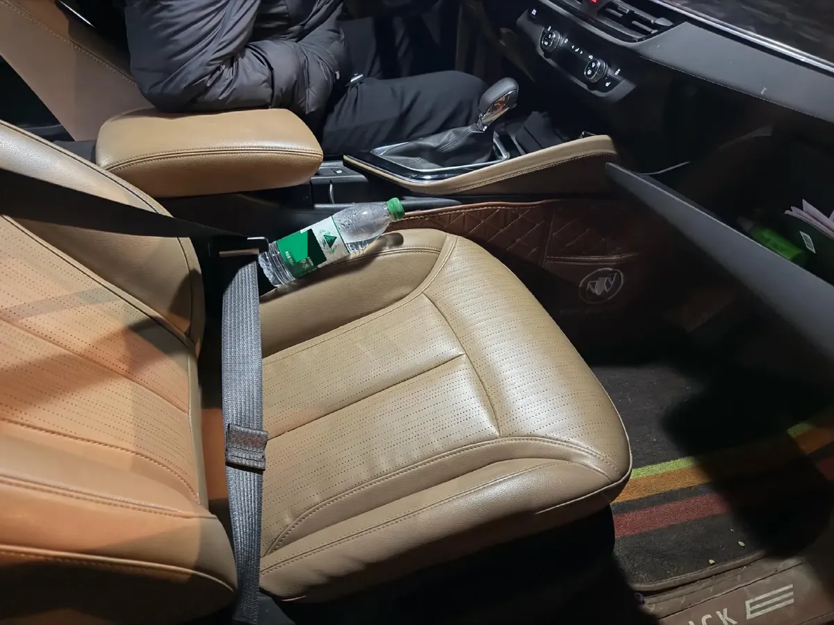 2021 Buick GL6 1.3T 163HP L3 6AT,autocango,china used car exporter,china ev exporter,chinese used car exporter,chinese used ev exporter