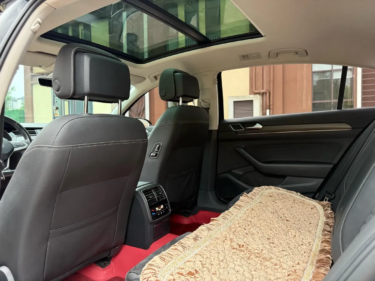 2020 Volkswagen Magotan 2.0T 186HP L4 7DCT,autocango,china used car exporter,china ev exporter,chinese used car exporter,chinese used ev exporter