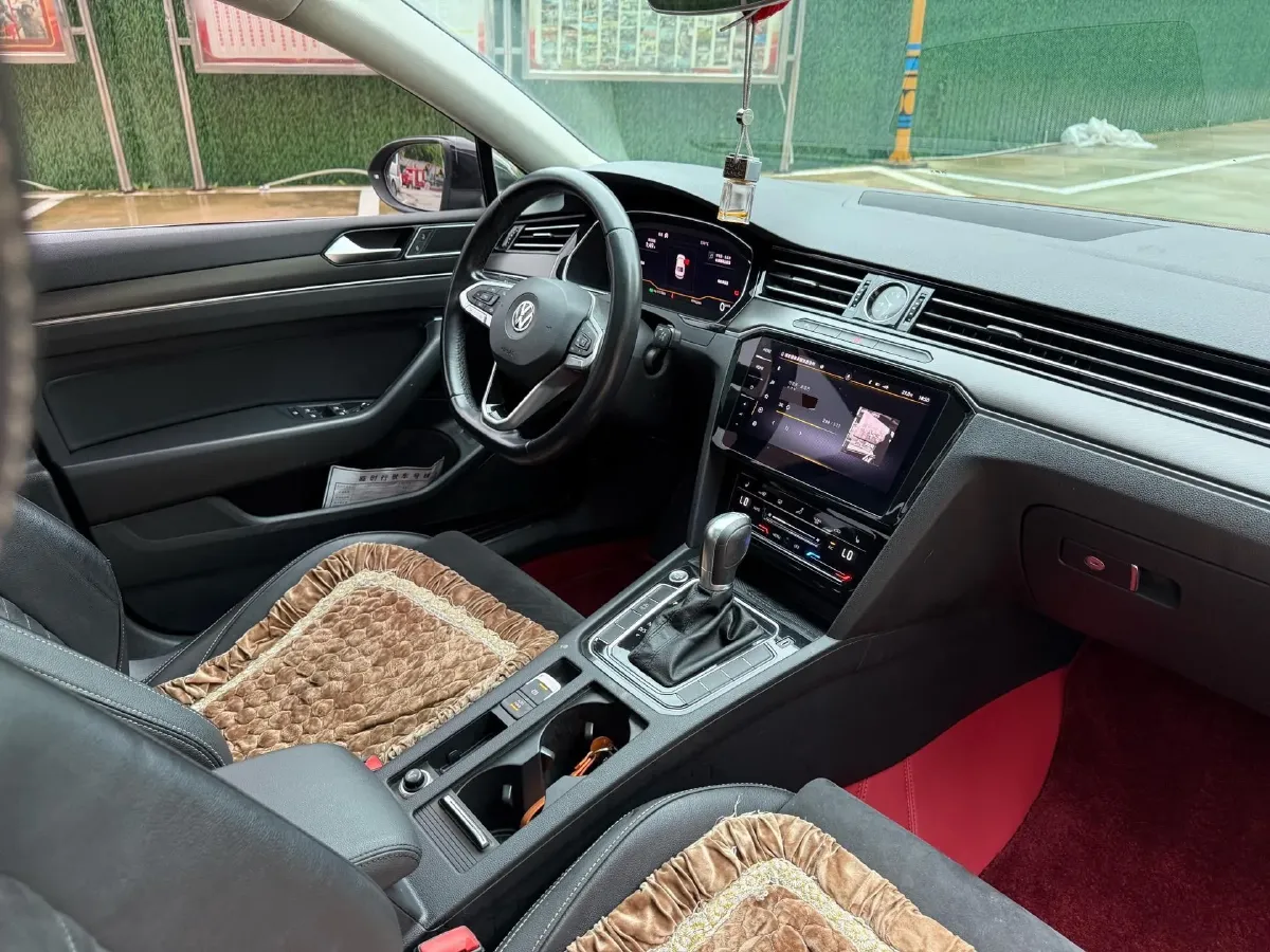 2020 Volkswagen Magotan 2.0T 186HP L4 7DCT,autocango,china used car exporter,china ev exporter,chinese used car exporter,chinese used ev exporter