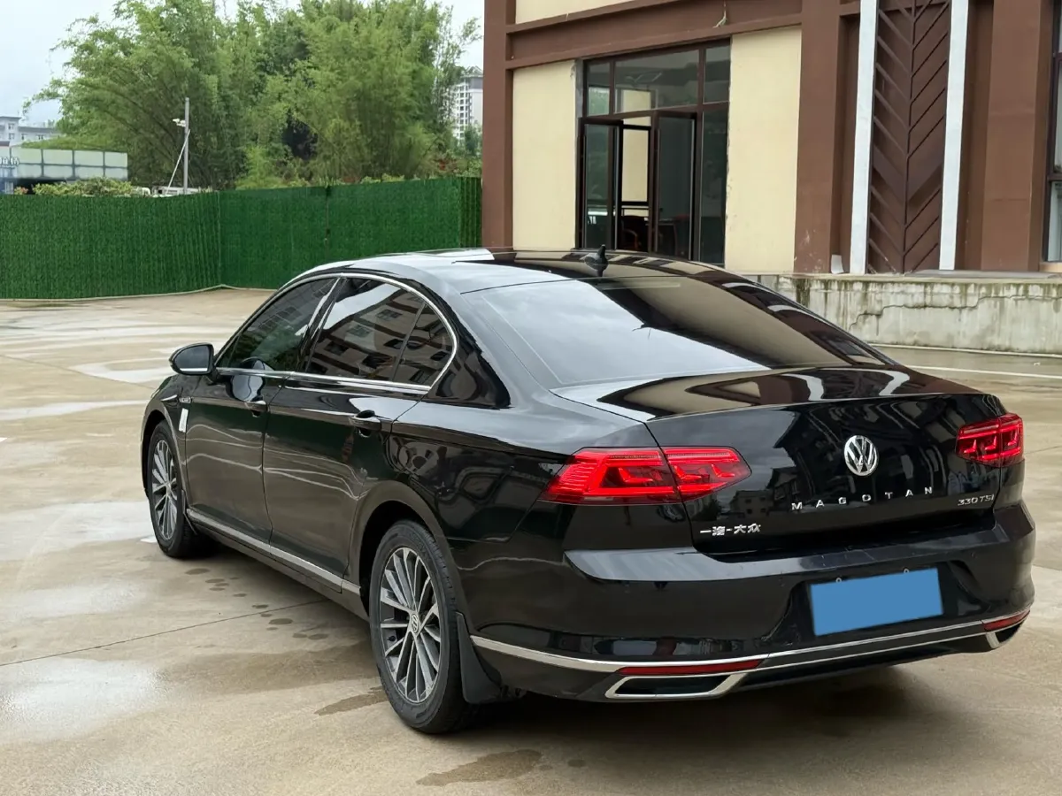 2020 Volkswagen Magotan 2.0T 186HP L4 7DCT,autocango,china used car exporter,china ev exporter,chinese used car exporter,chinese used ev exporter