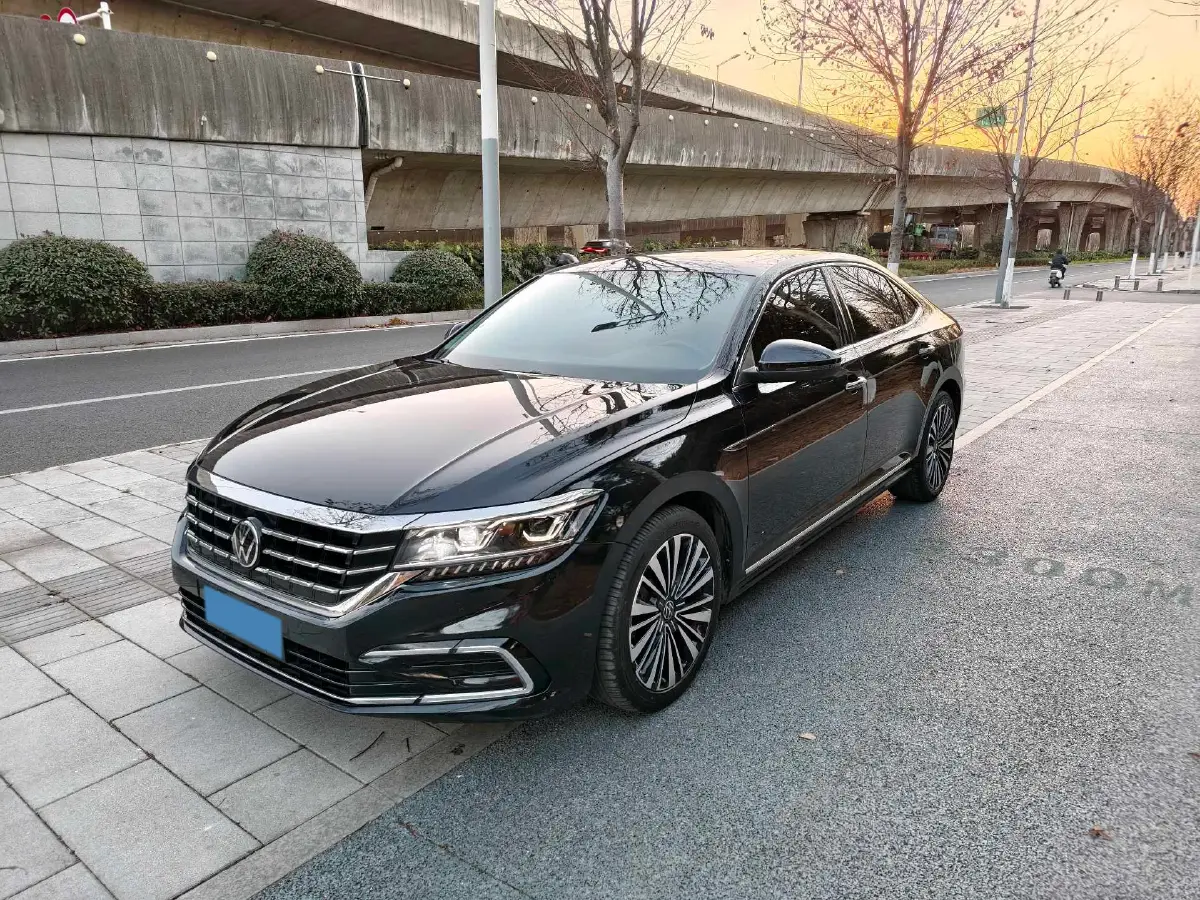 2021 Volkswagen Passat 2.0T 186HP L4 7DCT