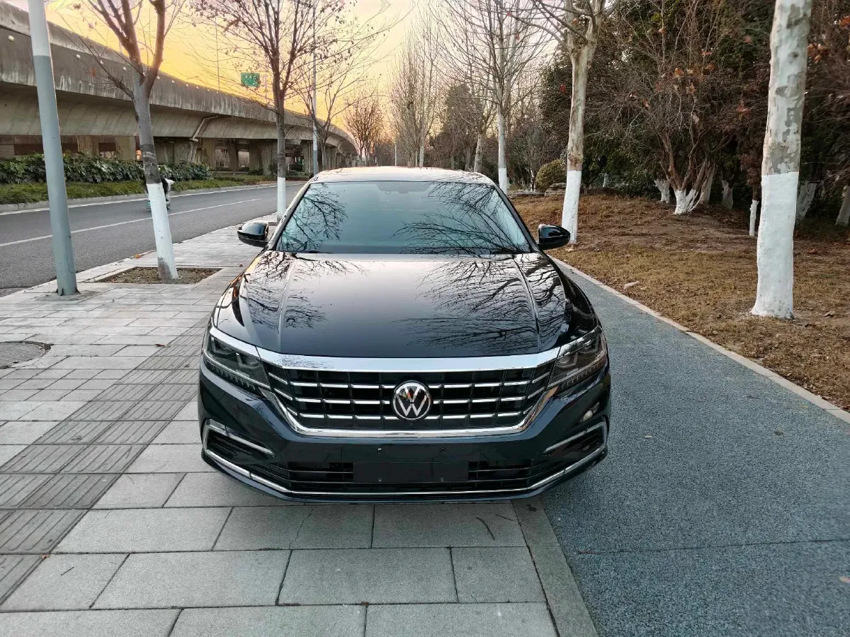 2021 Volkswagen Passat 2.0T 186HP L4 7DCT,autocango,china used car exporter,china ev exporter,chinese used car exporter,chinese used ev exporter