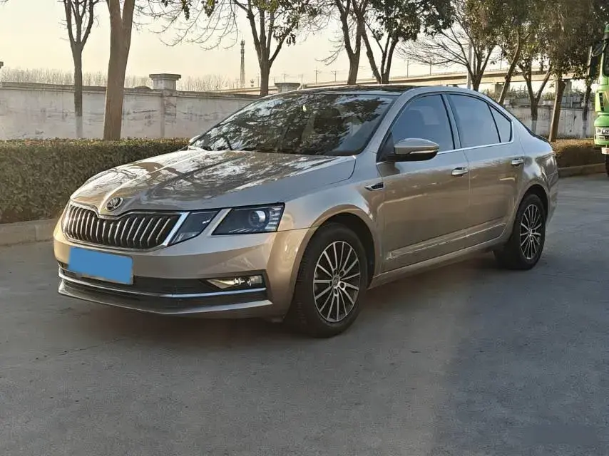2018 Skoda Octavia 1.6L 110HP L4 6AT