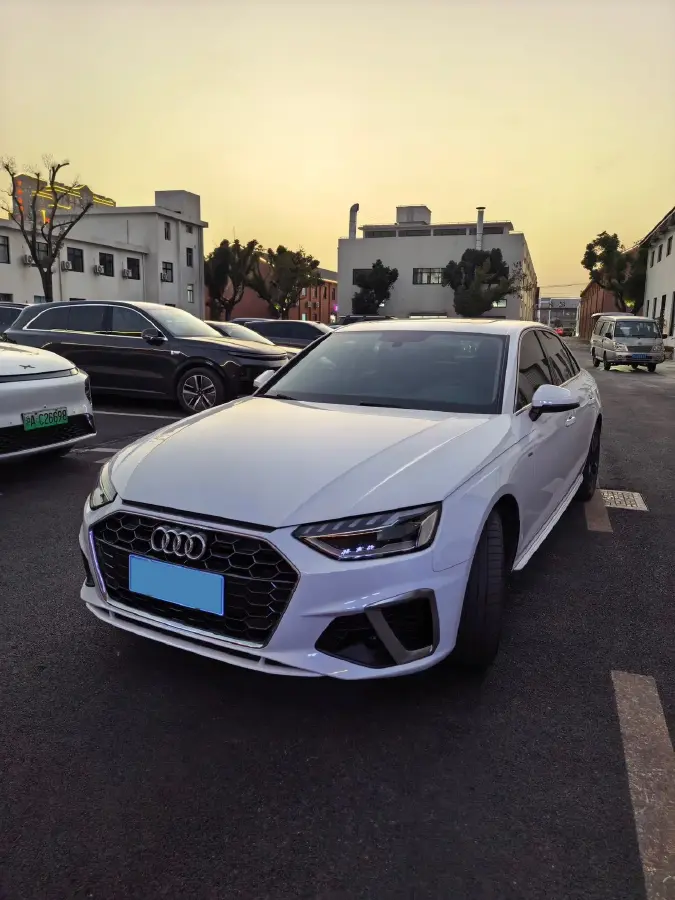 2020 Audi A4L 2.0T 190HP L4 7DCT