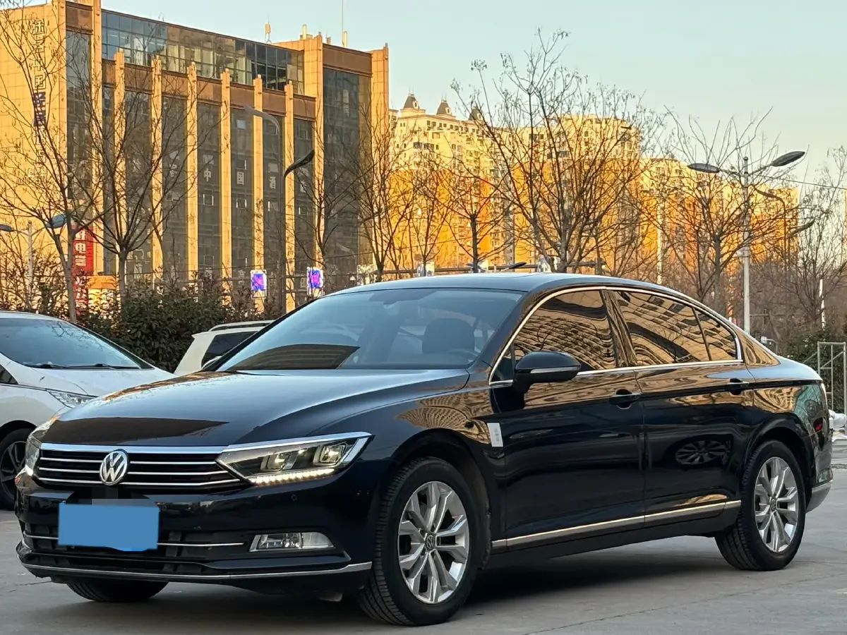 2018 Volkswagen Magotan 2.0T 220HP L4 7DCT