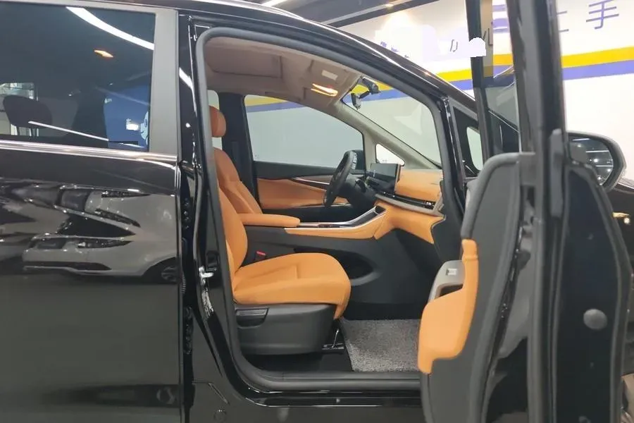 2025 MAXUS G50 PHEV 1.5L 98HP L4 1DHT PHEV 18.65KWH,autocango,china used car exporter,china ev exporter,chinese used car exporter,chinese used ev exporter