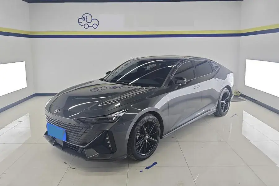 2022 ChangAn UNI-V 1.5T 188HP L4 7DCT