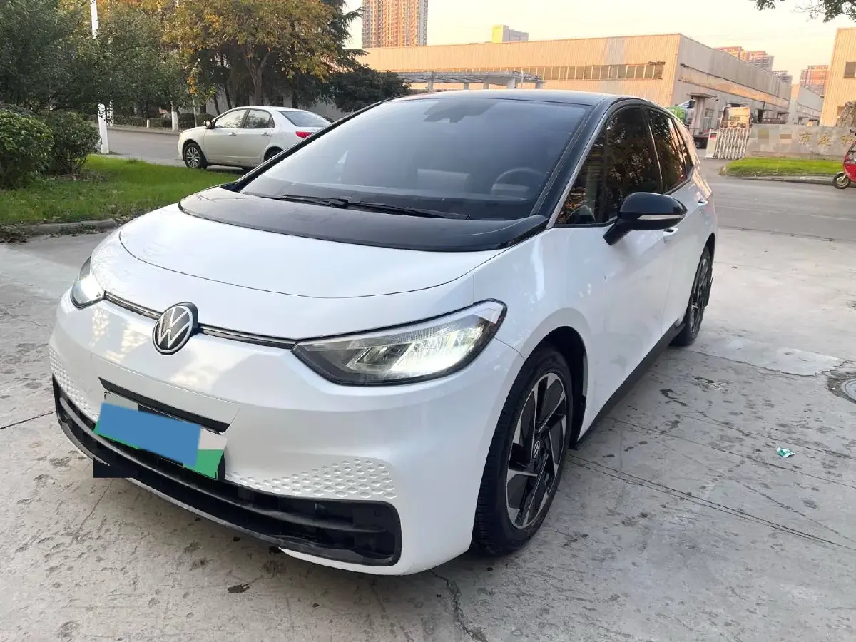 2025 Volkswagen ID.3 BEV 52.8KWH