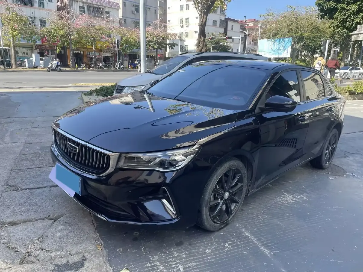 2022 Geely Emgrand 1.5L 114HP L4 CVT