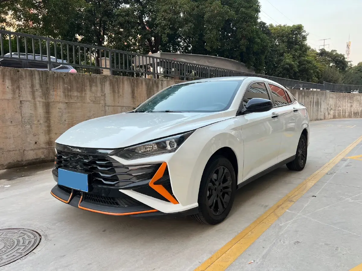 2023 DongFeng Aeolus YiXuan 1.5L 125HP L4 6DCT