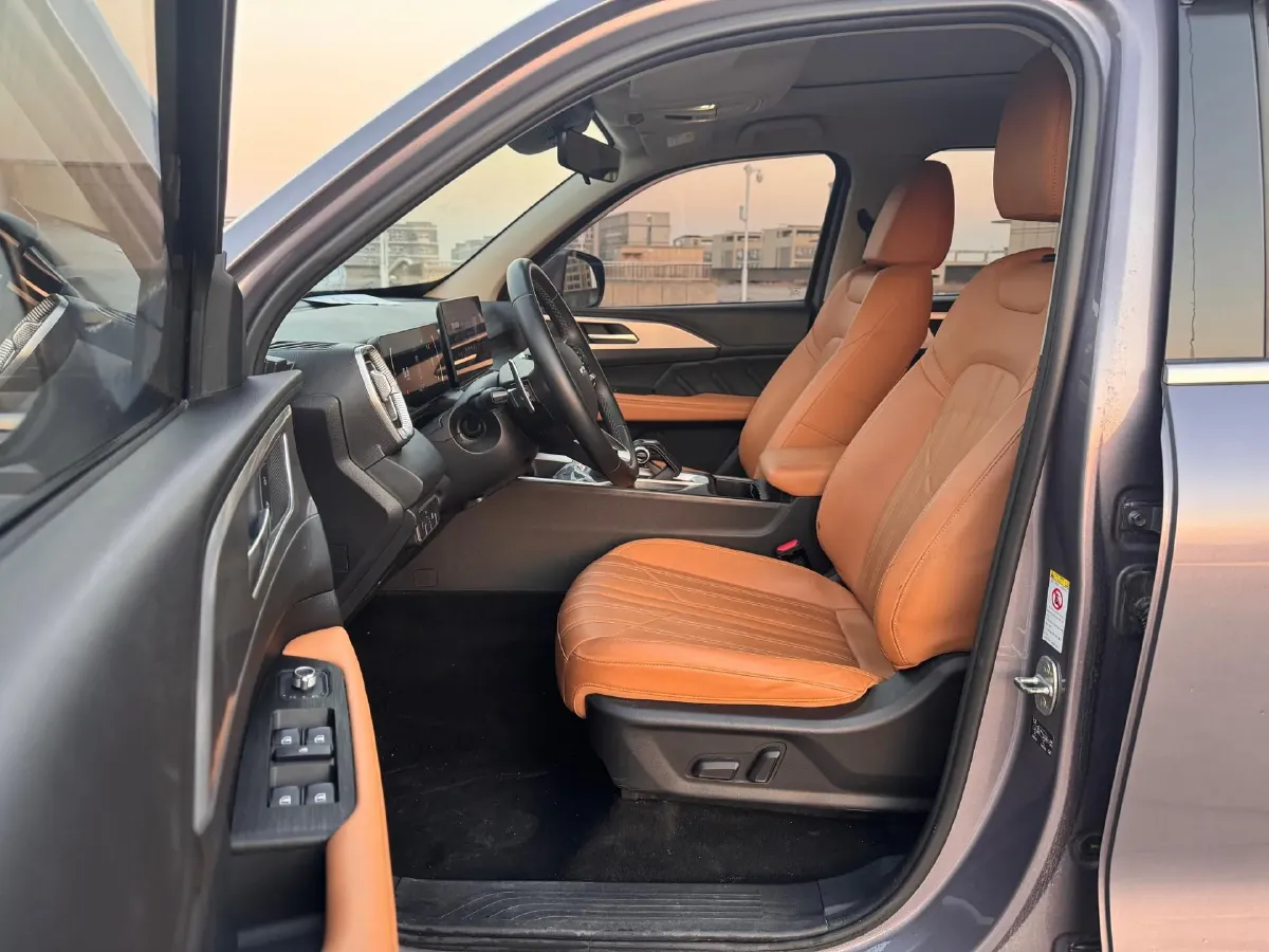 2023 Haval H5 2.0T 224HP L4 8AT,autocango,china used car exporter,china ev exporter,chinese used car exporter,chinese used ev exporter