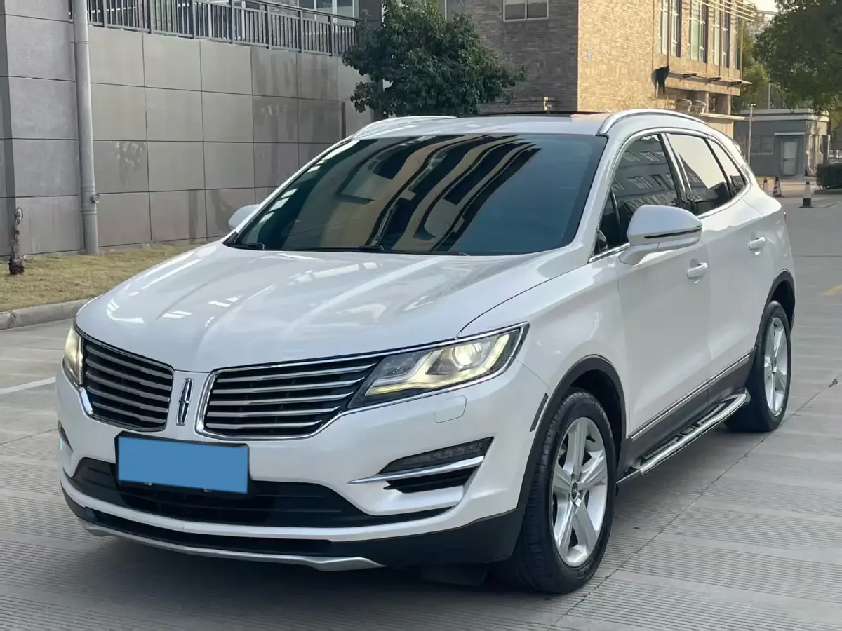 2018 Lincoln MKC 2.0T 203HP L4 6AT