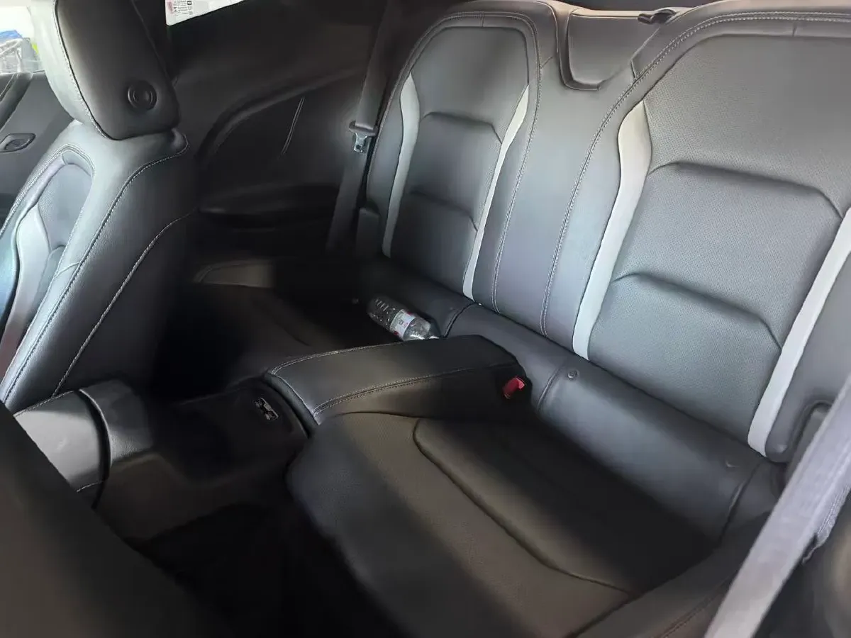 2017 Chevrolet Camaro 2.0T 275HP L4 8AT,autocango,china used car exporter,china ev exporter,chinese used car exporter,chinese used ev exporter