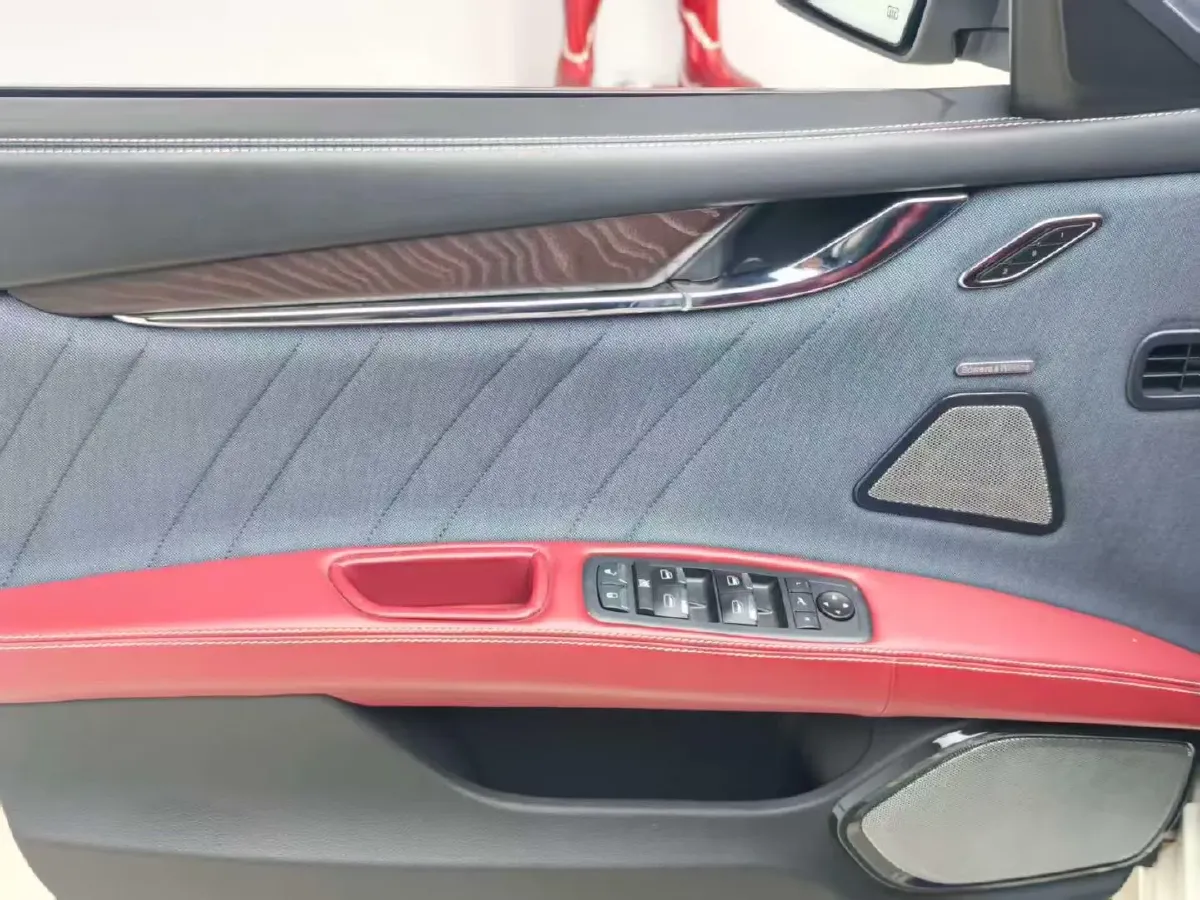 2021 Maserati Quattroporte 3.0T 350HP V6 8AT,autocango,china used car exporter,china ev exporter,chinese used car exporter,chinese used ev exporter