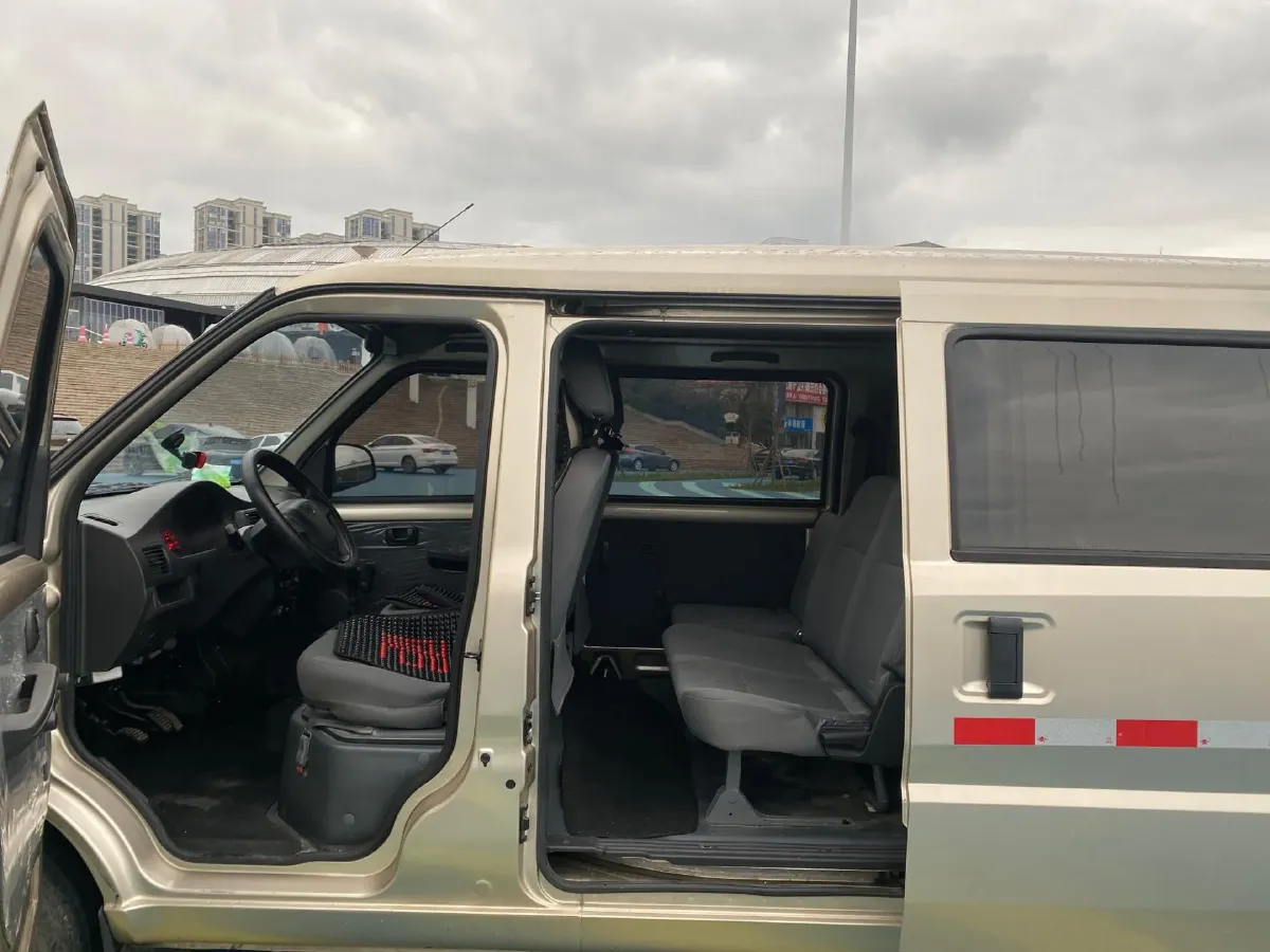 2021 ChangAn KuaYue KuaYueZhe D5 1.6L 122HP L4 5MT,autocango,china used car exporter,china ev exporter,chinese used car exporter,chinese used ev exporter