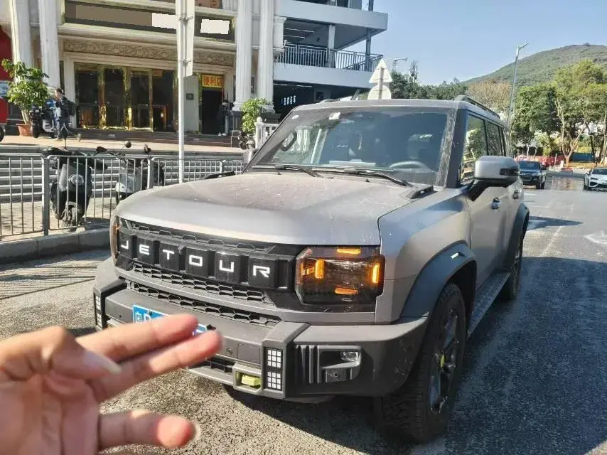 2023 Jetour Traveller 2.0T 254HP L4 7DCT