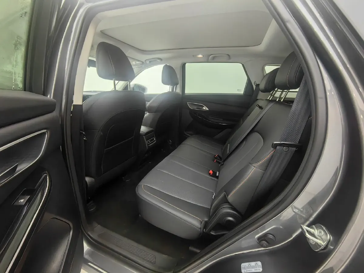 2024 ChangAn X7 PLUS 1.5T 188HP L4 7DCT,autocango,china used car exporter,china ev exporter,chinese used car exporter,chinese used ev exporter