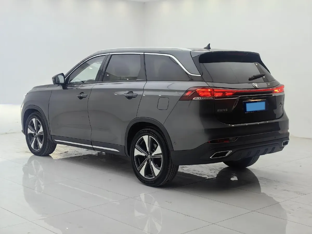 2024 ChangAn X7 PLUS 1.5T 188HP L4 7DCT,autocango,china used car exporter,china ev exporter,chinese used car exporter,chinese used ev exporter