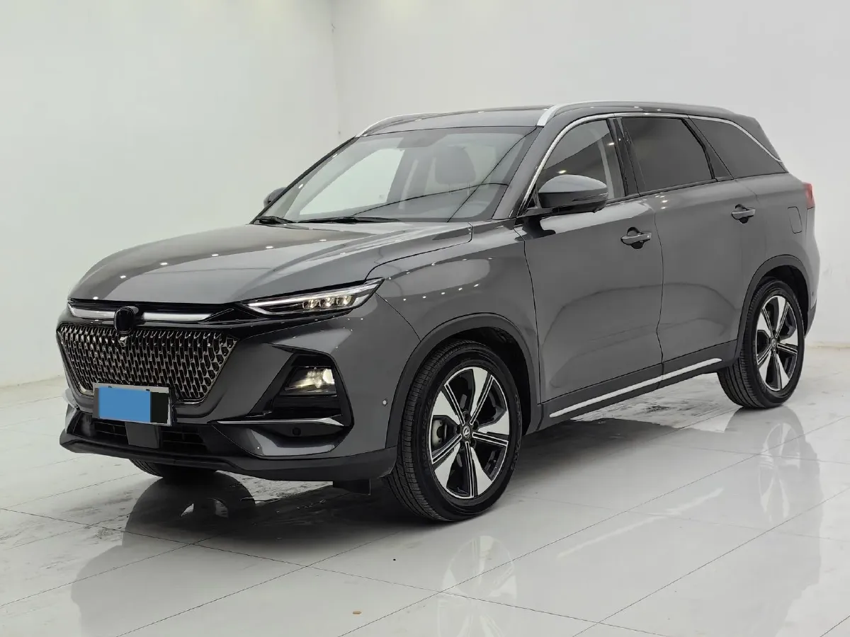 2024 ChangAn X7 PLUS 1.5T 188HP L4 7DCT,autocango,china used car exporter,china ev exporter,chinese used car exporter,chinese used ev exporter
