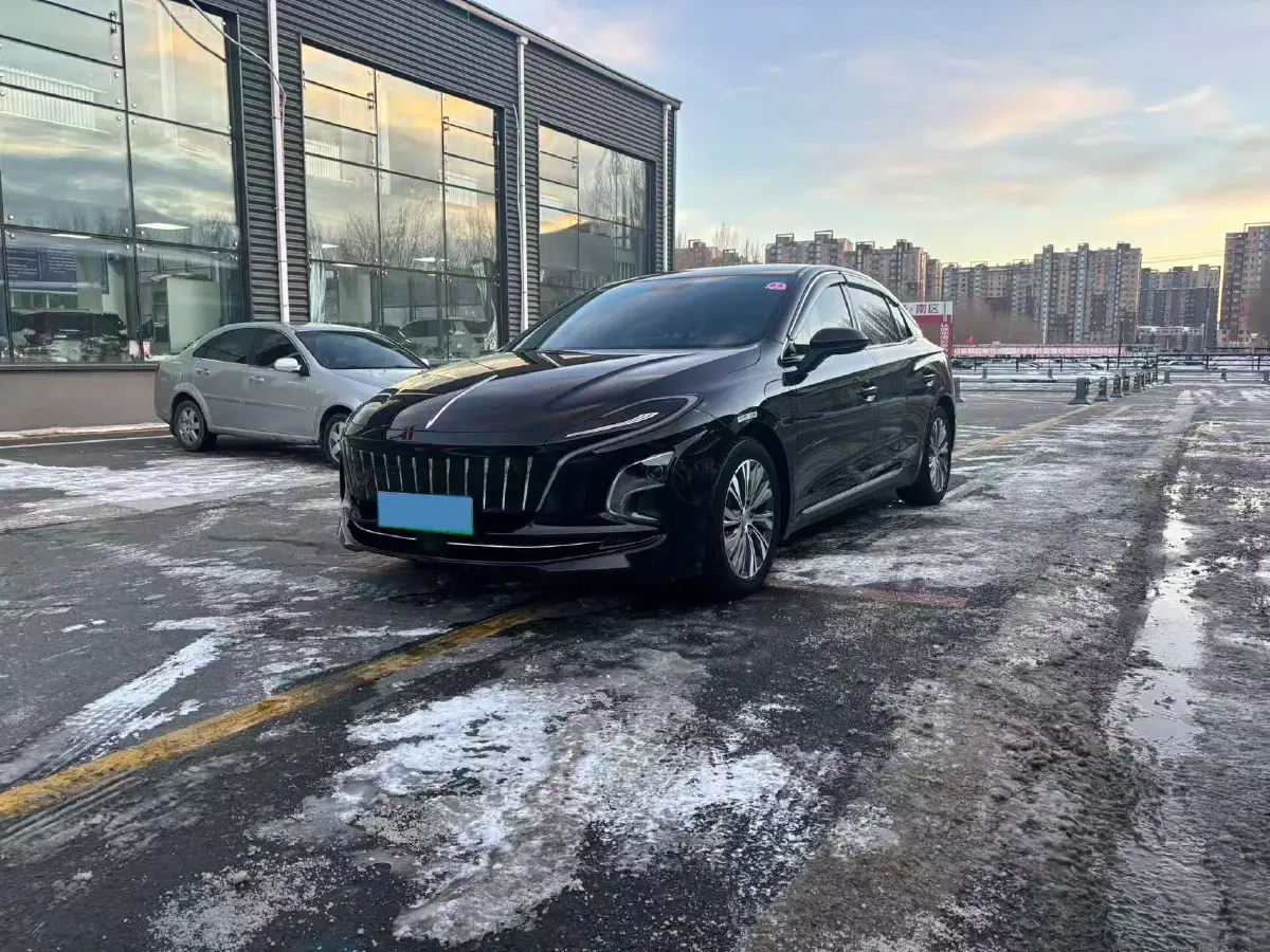 2024 HongQi E-QM5 BEV 60KWH