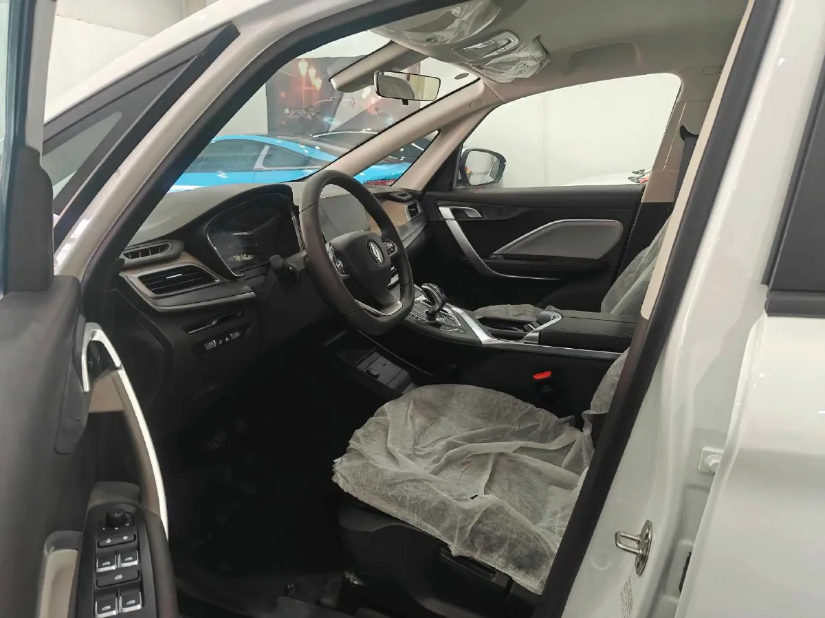 2025 Livan 8 BEV 50.4KWH,autocango,china used car exporter,china ev exporter,chinese used car exporter,chinese used ev exporter