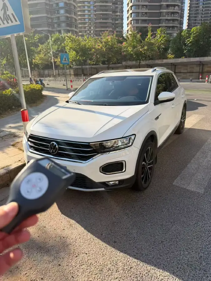 2022 Volkswagen T-Roc 1.4T 150HP L4 7DCT