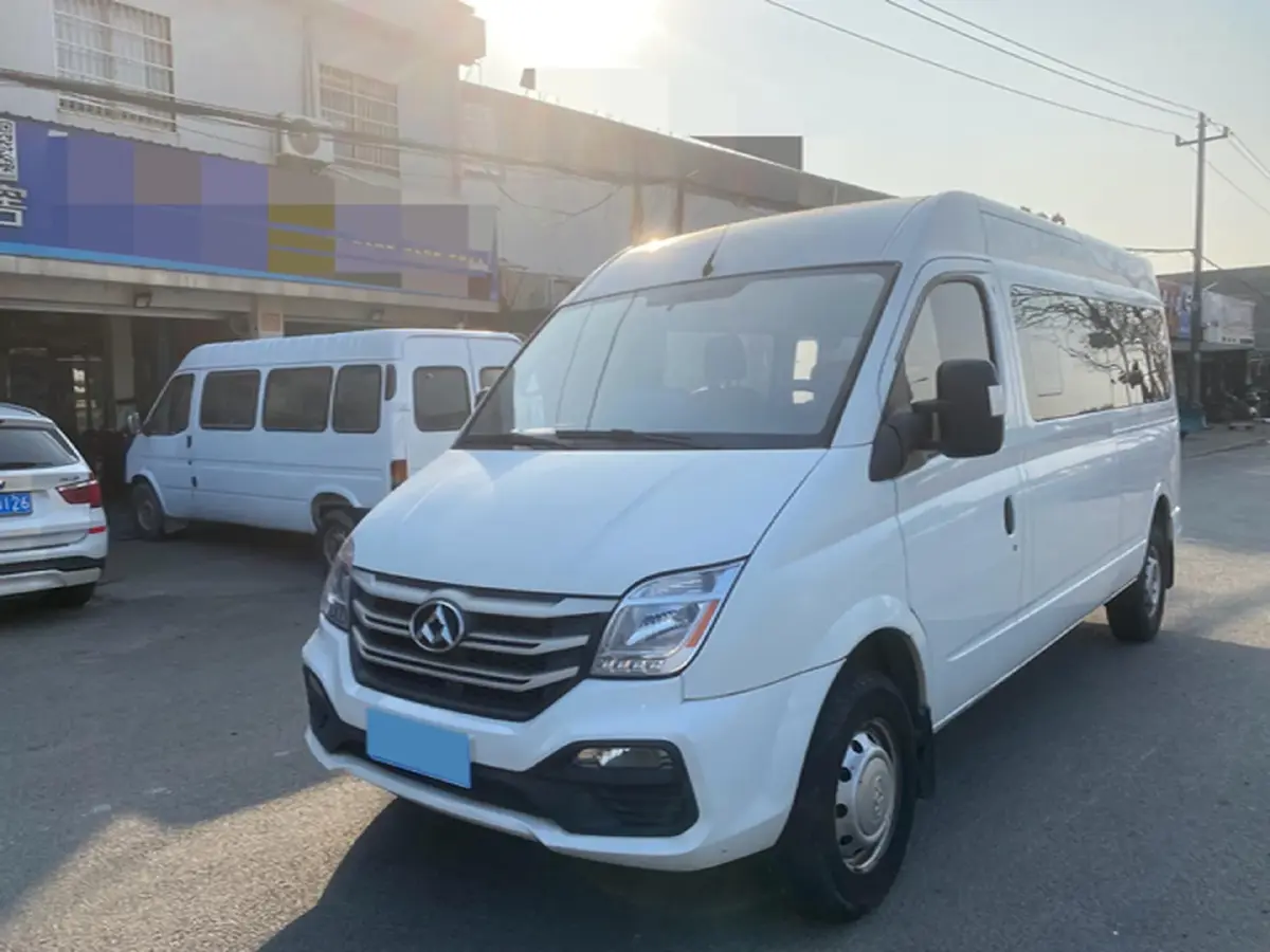 2013 MAXUS XinTu V80 2.5T 136HP L4 5MT