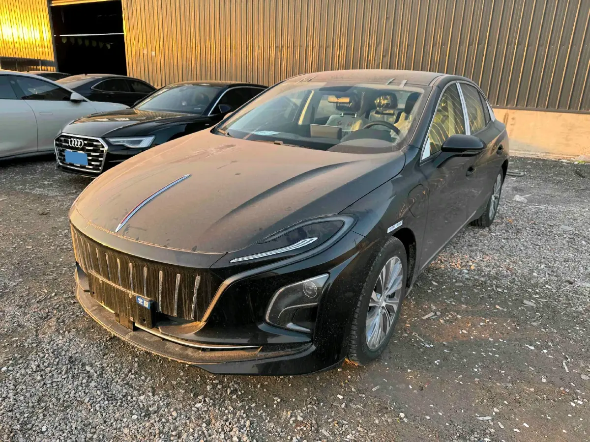 2024 HongQi E-QM5 BEV 60KWH