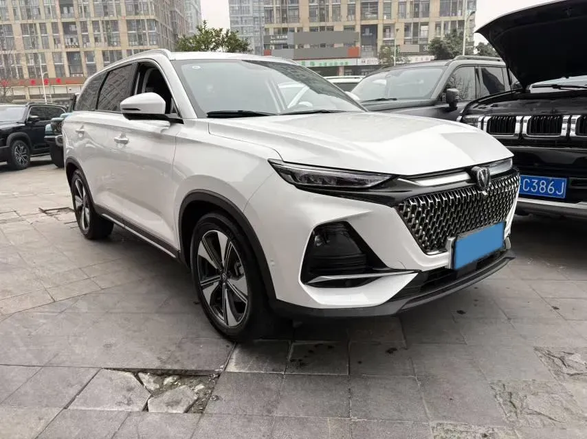 2024 ChangAn X7 PLUS 1.5T 188HP L4 7DCT,autocango,china used car exporter,china ev exporter,chinese used car exporter,chinese used ev exporter