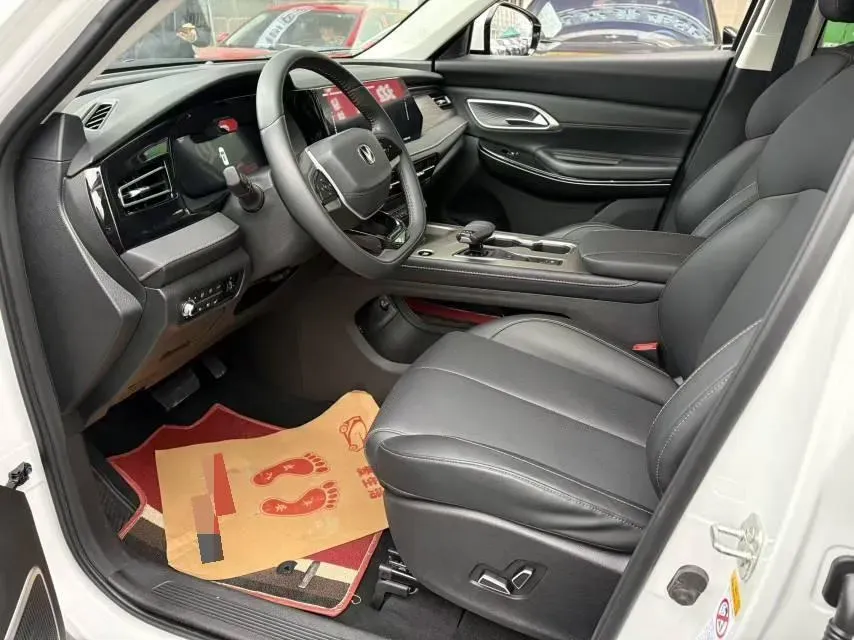 2024 ChangAn X7 PLUS 1.5T 188HP L4 7DCT,autocango,china used car exporter,china ev exporter,chinese used car exporter,chinese used ev exporter