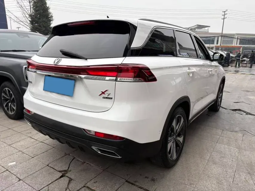 2024 ChangAn X7 PLUS 1.5T 188HP L4 7DCT,autocango,china used car exporter,china ev exporter,chinese used car exporter,chinese used ev exporter