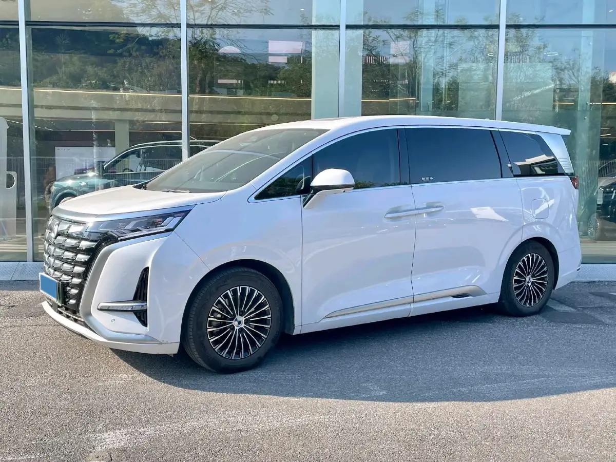 2024 Denza D9 1.5T 139HP L4 E-CVT PHEV 40KWH