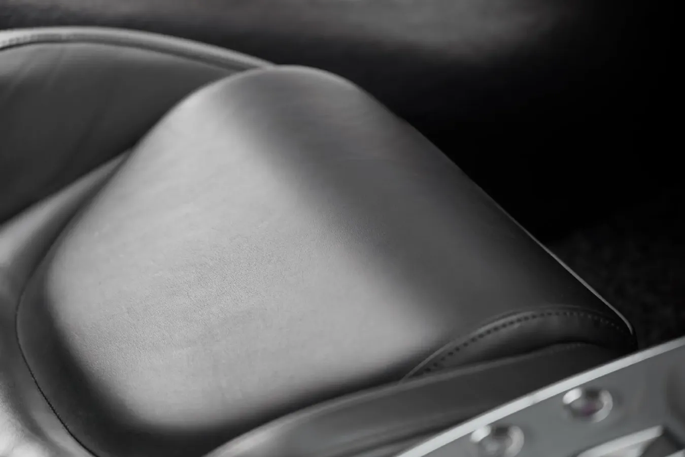 2019 Lorinser MAYBACH S Class 3.0T 367HP V6 9AT,autocango,china used car exporter,china ev exporter,chinese used car exporter,chinese used ev exporter