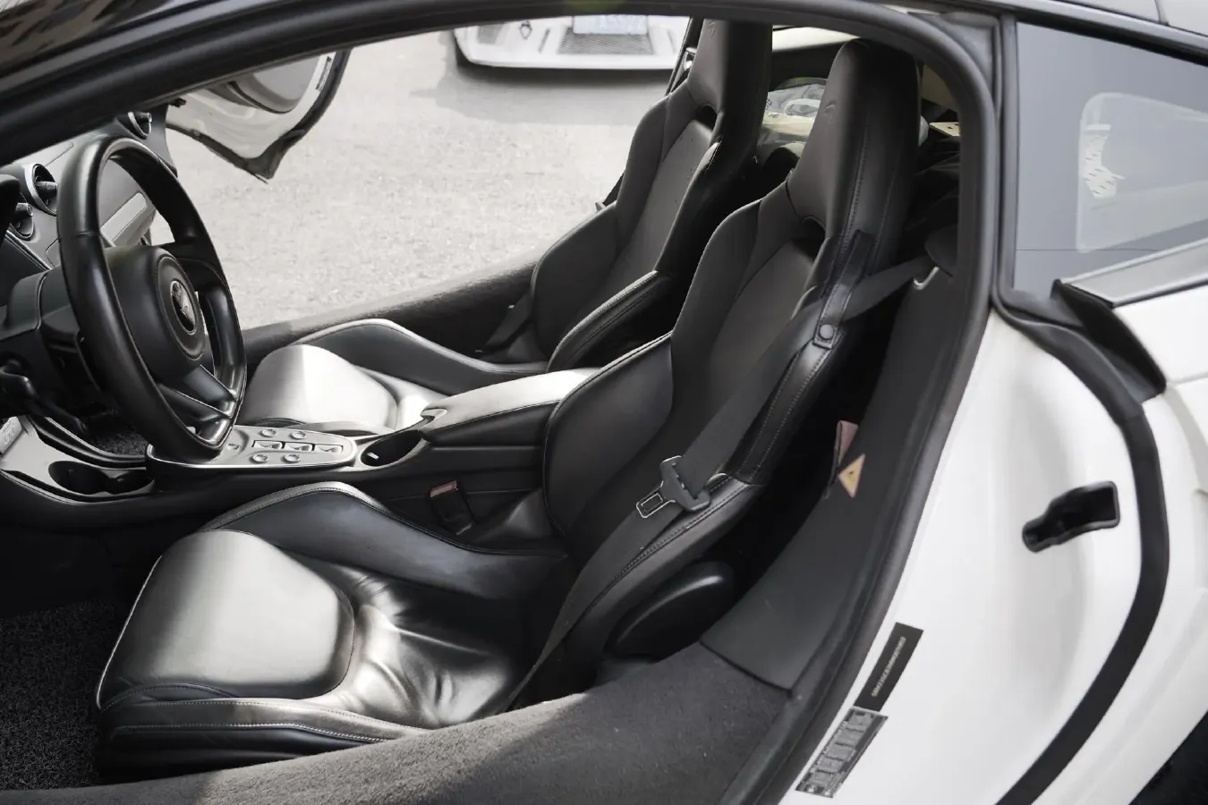 2019 Lorinser MAYBACH S Class 3.0T 367HP V6 9AT,autocango,china used car exporter,china ev exporter,chinese used car exporter,chinese used ev exporter