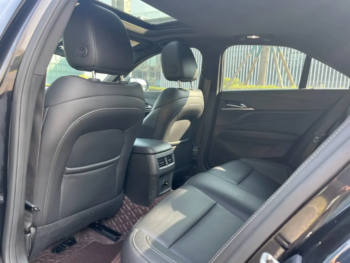 2021 Cadillac CT4 2.0T 237HP L4 8AT,autocango,china used car exporter,china ev exporter,chinese used car exporter,chinese used ev exporter