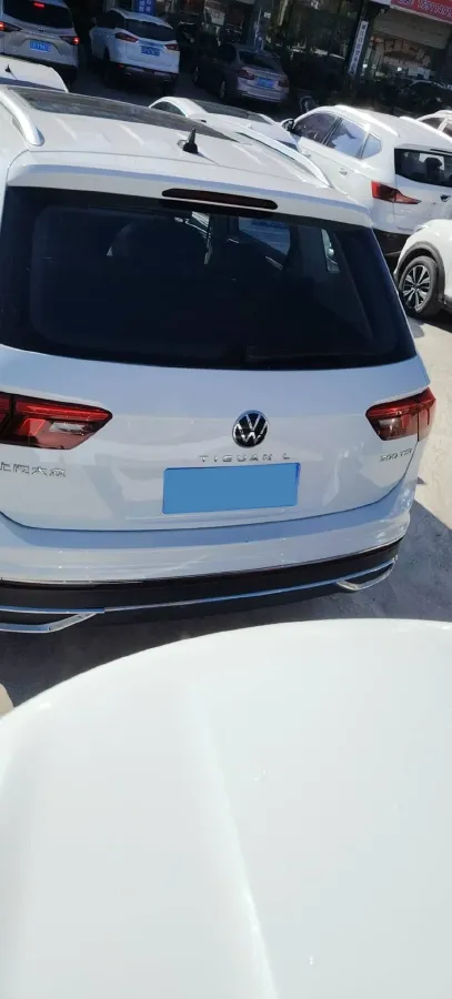 2023 Volkswagen Tiguan L 1.5T 160HP L4 7DCT,autocango,china used car exporter,china ev exporter,chinese used car exporter,chinese used ev exporter