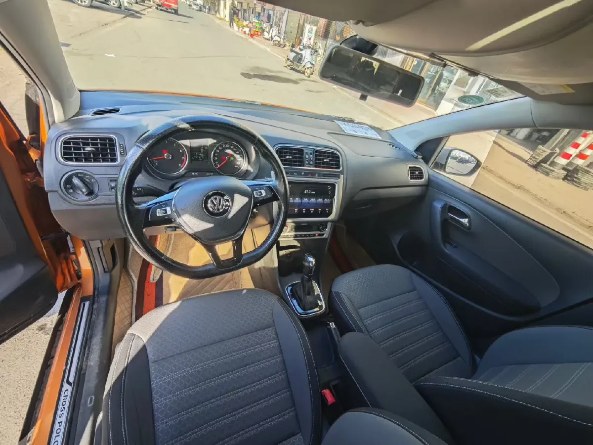 2018 Landwind XiaoYao 1.5T 163HP L4 CVT,autocango,china used car exporter,china ev exporter,chinese used car exporter,chinese used ev exporter