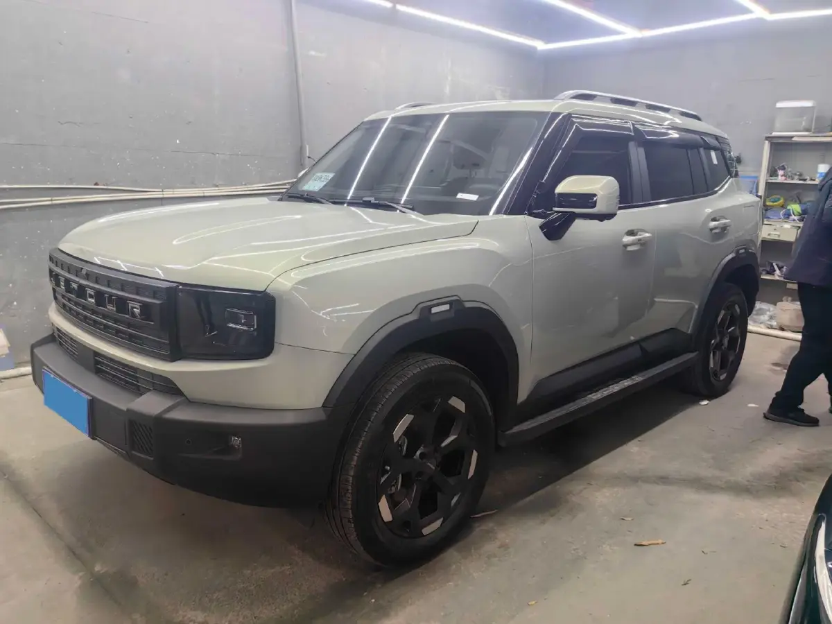 2025 Jetour Traveller 2.0T 254HP L4 7DCT