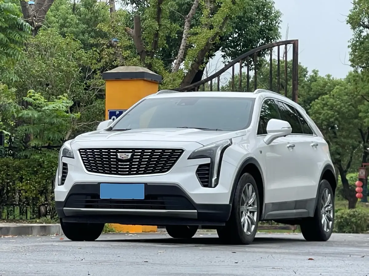 2022 Cadillac XT4 2.0T 237HP L4 9AT