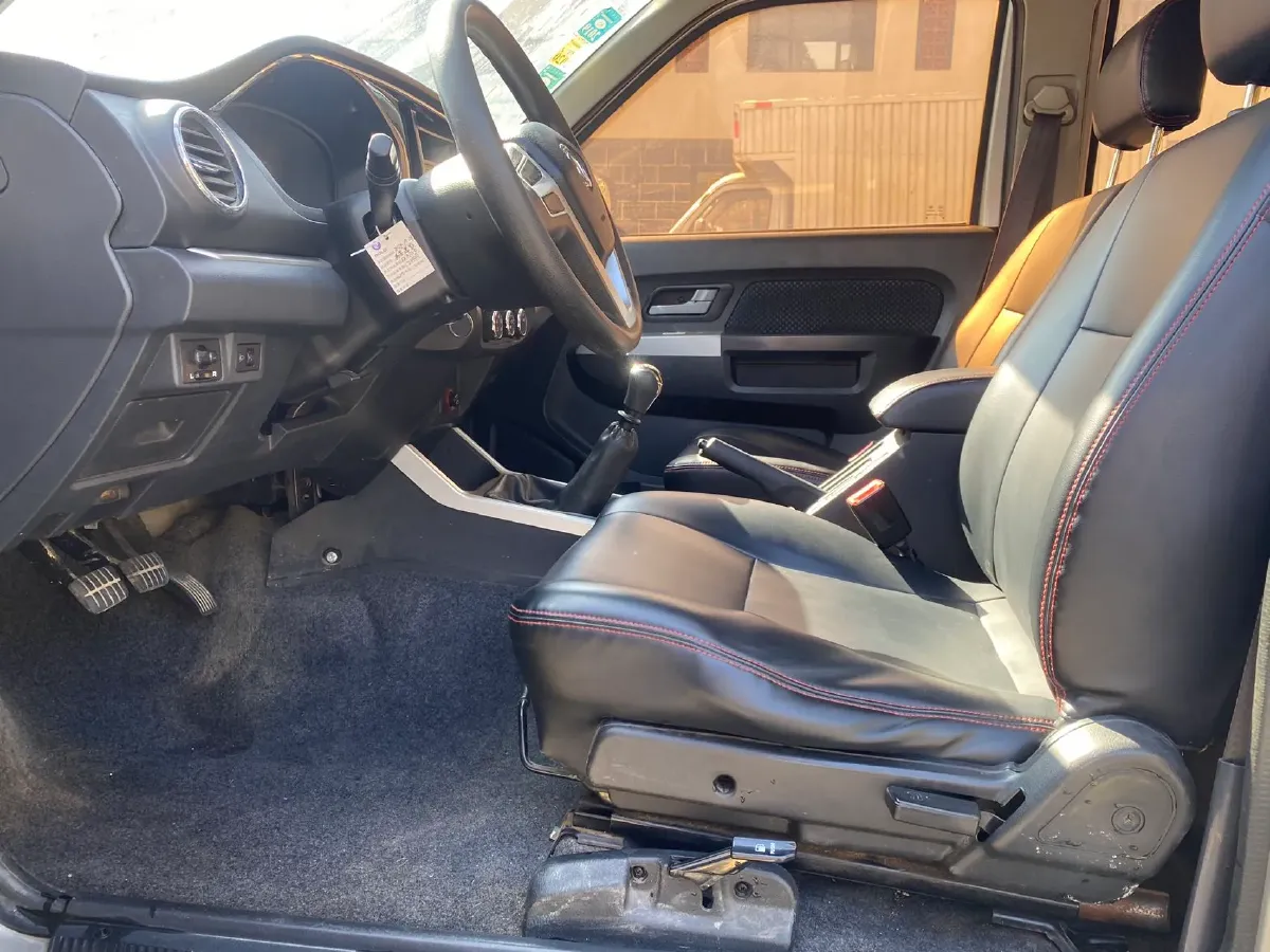 2018 Dongfeng RuiQi 2.5T 140HP L4 6MT,autocango,china used car exporter,china ev exporter,chinese used car exporter,chinese used ev exporter