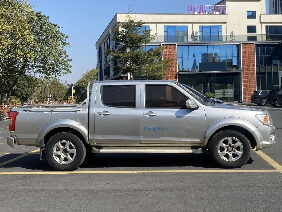 2018 Dongfeng RuiQi 2.5T 140HP L4 6MT,autocango,china used car exporter,china ev exporter,chinese used car exporter,chinese used ev exporter