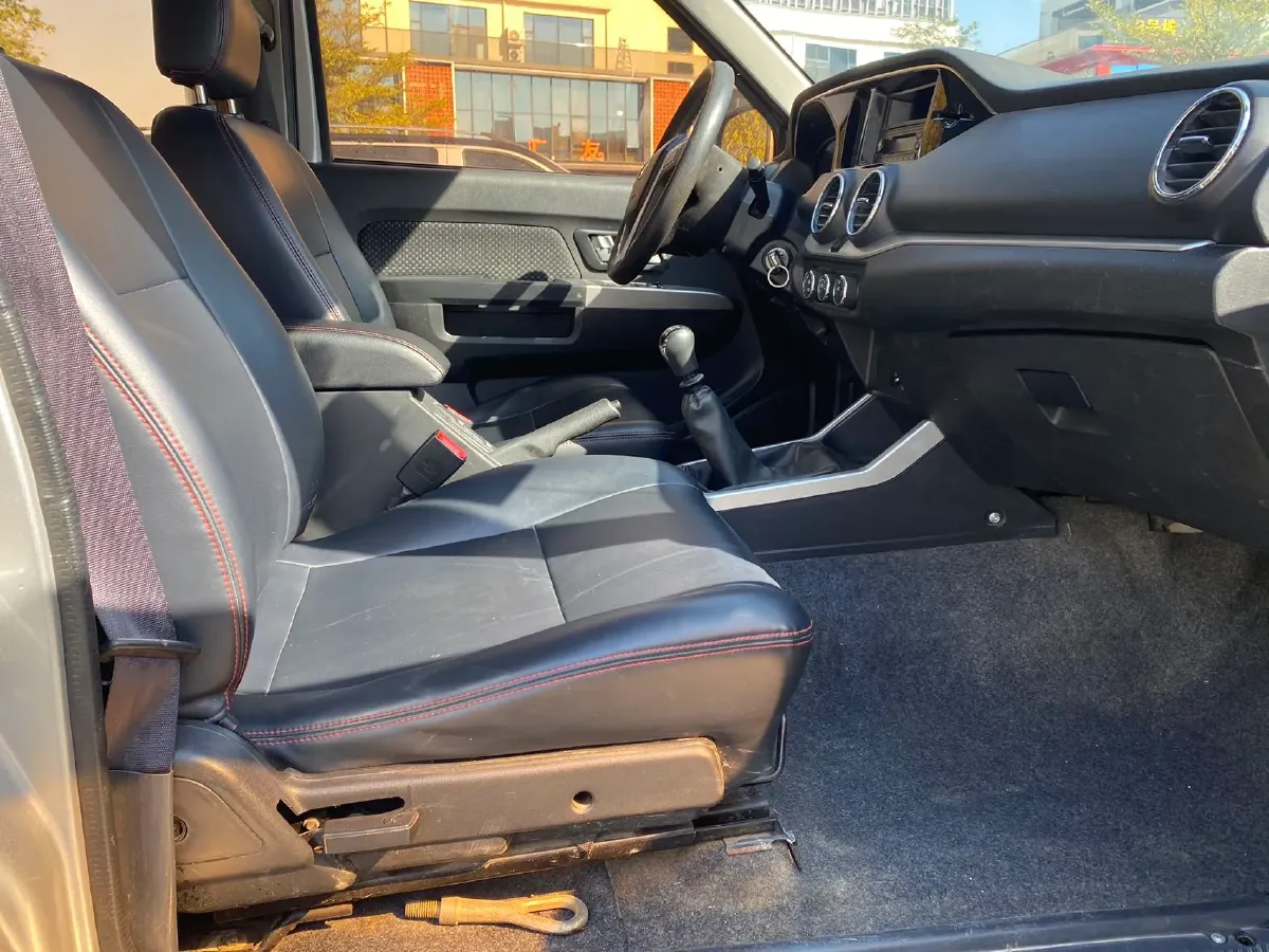 2018 Dongfeng RuiQi 2.5T 140HP L4 6MT,autocango,china used car exporter,china ev exporter,chinese used car exporter,chinese used ev exporter