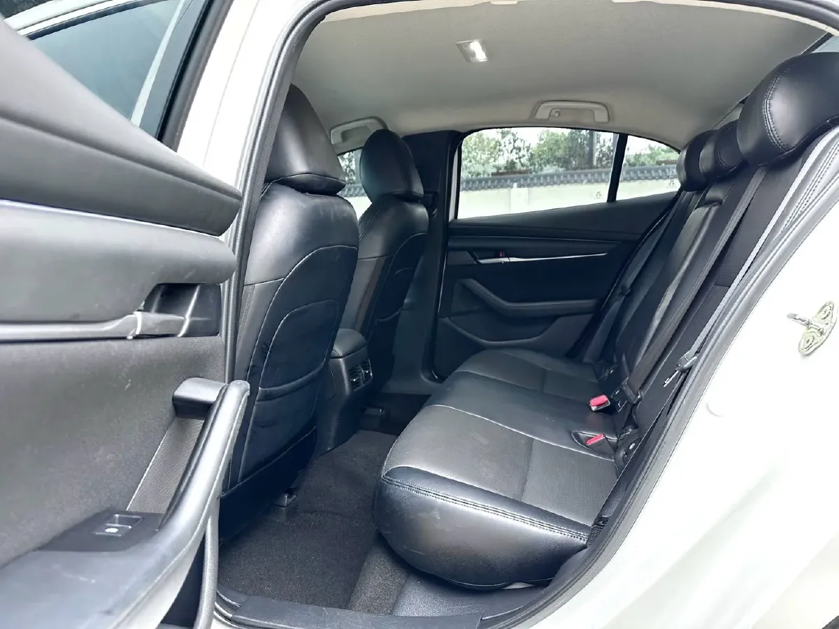 2022 Mazda 3 Axela 2.0L 158HP L4 6AT,autocango,china used car exporter,china ev exporter,chinese used car exporter,chinese used ev exporter