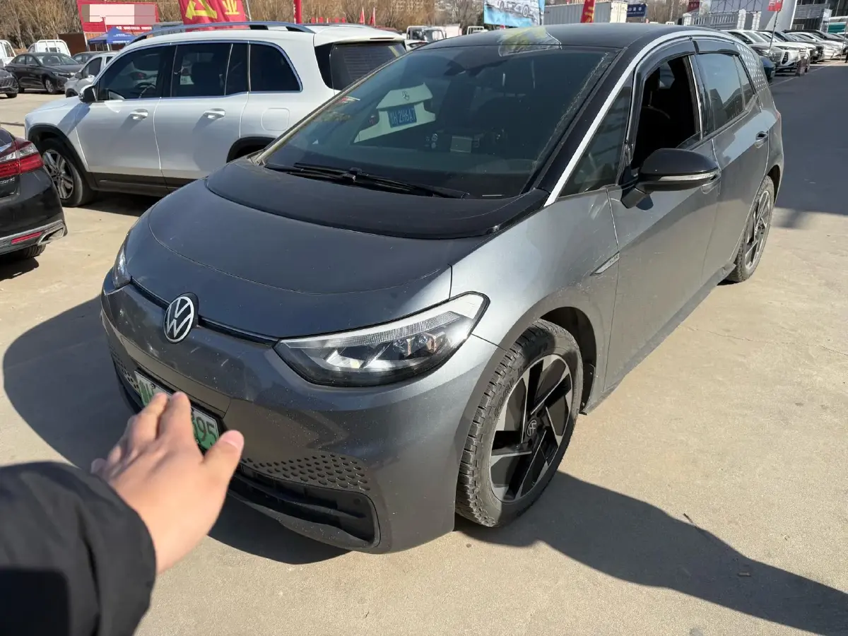 2023 Volkswagen ID.3 BEV 52.8KWH