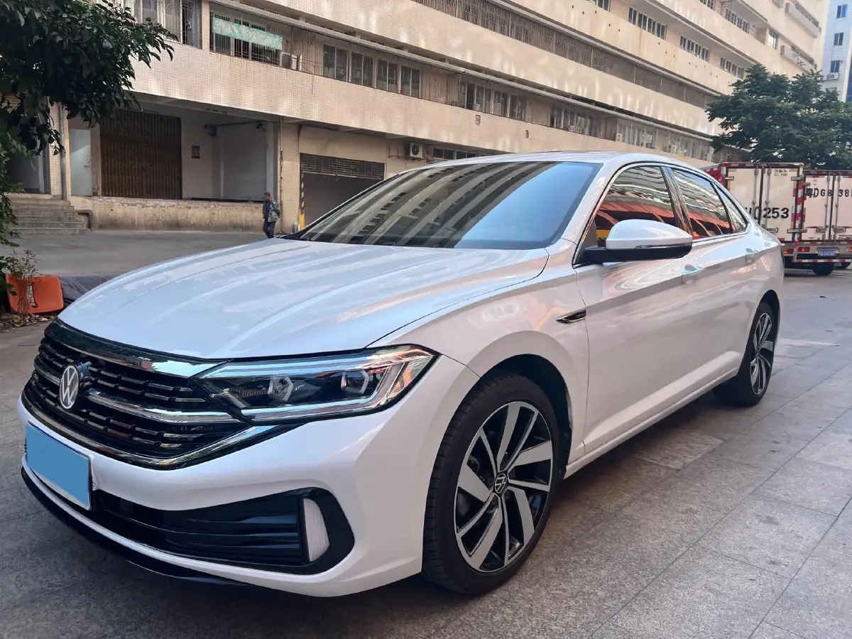 2023 Volkswagen Sagitar 1.4T 150HP L4 7DCT