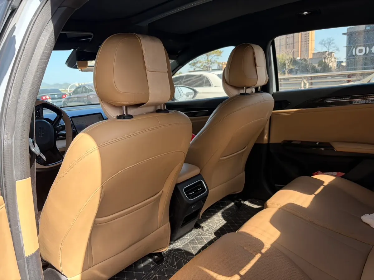 2023 Geely Galaxy L6 1.5T 163HP L4 3DHT PHEV,autocango,china used car exporter,china ev exporter,chinese used car exporter,chinese used ev exporter